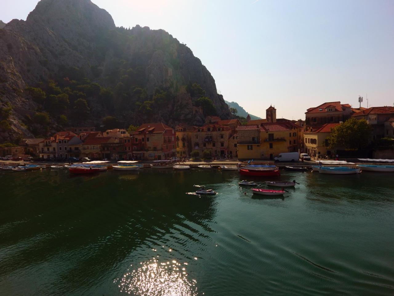 Inn By The River Omiš Exteriör bild